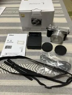 Nikon 1 J5 標準パワーズームレンズキット 中古 値下げ不可