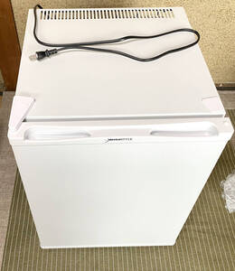 【中古品】　㈱デバイスタイル　電子冷蔵庫　RA-P32L-W 2019年製　【動作確認済】