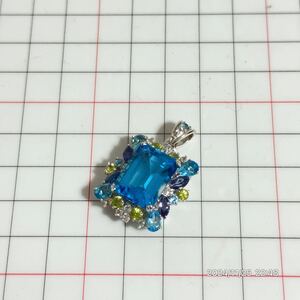 豪華　K18WG 18金ホワイトゴールド　トータル12ct アクアマリン　色石　ストーン　ネックレス　トップ　重さ約10.44g