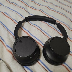 ソニー ワイヤレスノイズキャンセリングヘッドホン WH-CH720N： ノイズキャンセリング搭載/Bluetooth対応/マイク搭載/外音取り込み搭載