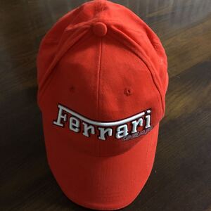 レア！フェラーリ　ギア　キャップ　帽子 オフィシャル製品　製造番号付き　中古　Ferrari gear 輸入車　イタリア車　鈴鹿サーキット