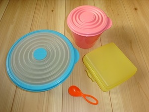 色々セット　Tupperware タッパーウェア スタッファボール蓋付 保存容器 密封容器　/ 限定　サンドイッチキーパー サンドウィッチ 