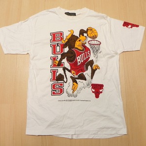 90s シカゴ ブルズ ★ CHOCOLATE製 白 Tシャツ 古着 ★ Chicago Bulls NBA バスケットボール ビンテージ ★e