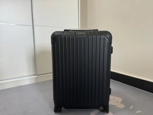 RIMOWA リモワ ESSENTIAL Cabin 機内持ち込み用スーツケース スーツケース 21インチ 36リットル ブラック J 1