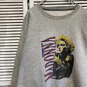 AXRI 1スタ グレー バンド スウェット マドンナ アーティスト MADONNA ツアー 90s 00s ビンテージ アメリカ 古着 卸 仕入れ