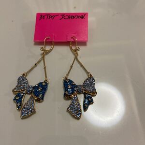 新品　BETSEY JOHNSON　ベッツィジョンソン　リボンピアス　ブルー