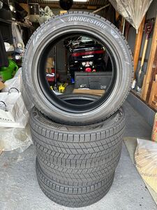 ブリヂストン ＶＲＸ3 スタッドレス ２２５/４５R/１８　バリバリ山