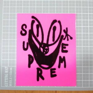 シュプリーム ステッカー サンチート スマイル 18SS ピンク 正規品 送料無料!! 匿名配送 追跡可能 SUPREME Supreme supreme