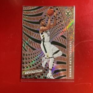 2020-21 Panini Revoltion Giannis Antetokoumpo