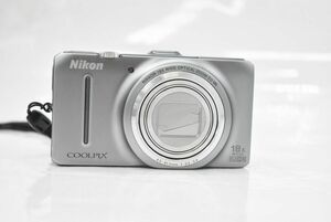 (825S 0605S11) １円～ Nicon ニコン COOLPIX S9300 デジタルカメラ カメラ コンパクトカメラ 撮影機器 レトロ 【ジャンク品】