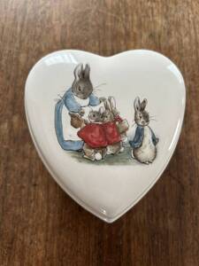 Peter Rabbit Wedgwood ピーターラビット　ウェッジウッド　小物入れ　陶器　ハート型