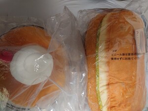 一番くじ　コメダ珈琲店　A賞シロノワールもっちりぬいぐるみ、A賞カツパンクッション　未開封