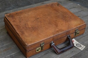 106668 UK ヴィンテージ 英国 トランクケース ビンテージ アンティーク スーツケース　革鞄