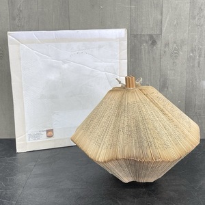 YUNOR CRIZU CRI003 Paper sculpture【中古】 ユノア アート 紙彫刻 インテリア 置物 英字 古い本?/57758