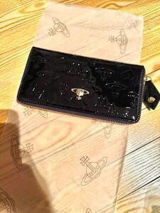 Vivienne Westwood ヴィヴィアンウエストウッド Linea V.W.PICCOLA PELLETTERIA エナメル ラウンドファスナー 長財布 PRODOTTO BLACK