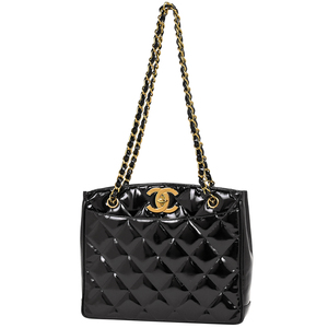 シャネル CHANEL ココマーク チェーン ショルダーバッグ マトラッセ エナメル パテントレザー ブラック レディース 【中古】