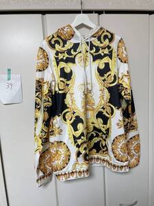 39 ドレス パーカー 長袖 XL VERSACE ヴェルサーチ ベルサーチ 風 柄シャツ 派手 バロック アニマル 総柄 チェーン柄