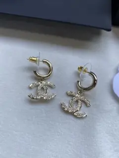 シャネルピアス　CHANELccロゴフープピアス