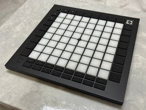 【 C 】4884 Novation LAUNCHPAD PRO Mk3　MIDIコントローラーパッド　ノベーション　元箱付き