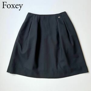 美品 FOXEY BOUTIQUE フォクシーブティック フレアスカート 膝丈　リリーベル コットンピケ　ロゴプレート　ミッドナイト レディース