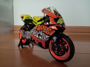 タミヤマスターワークコレクション 1/12【 Moto GP ホンダ 2003 RC211V バレンティーノロッシ バレンシアGPレプソルスペシャルカラー 】