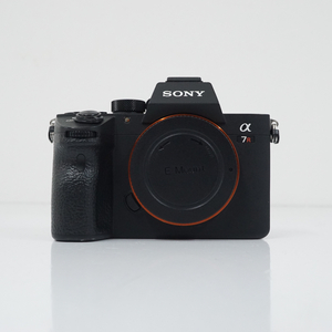 SONY α7R III ミラーレスカメラ USED品 ソニー アルファ 高画素モデル 有効画素4240万画素 完動品 CE5017