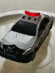 るTOMICA 警視庁パトロールカー　トヨタクラウン　ミニカー