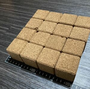 16個セット　コルクキューブ　コルクブロック 木材 コルク 45x45x45　工作　エアプランツ　着生素材