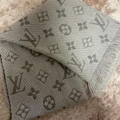 Louis Vuitton グレー マフラー