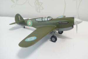 カーチス P-40E　ニュージーランド空軍機 　(1/72スケール完成品）