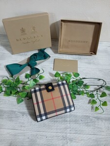 美品　バーバリー　BURBERRY　財布　折り財布