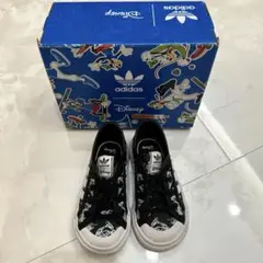 ベビーシューズ　adidas Disney コラボ シューズ 黒  13cm