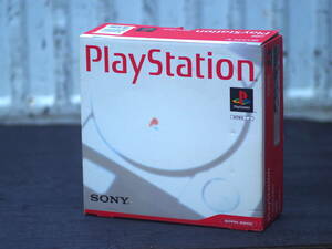 M10881 希少な完品 SONY PlayStation 初代 メモリーカード付 SCPH-5500 コレクターより 動作OK 箱説など付属品備い プレステ 80サイズ0605