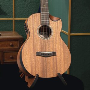 送料無料 Traveler Guitar Redlands Concert, Mahogany トラベラーギター エレクトリックアコースティックギター エレアコ マホガニー