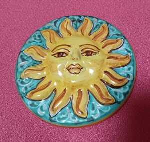 太陽　顔　オブジェ　飾り　インテリア　陶芸 PACCO　直径約 9cm