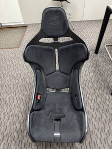 マクラーレン　セナ　純正　未使用品　ドライカーボン　究極　1脚250万円　MCLaren SENNA 希少　RECARO レカロ　レーシング　レース　