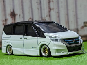 ★廃盤品トミカ　日産　セレナ改 深リム、ローダウン、★他にも色々出品中。(