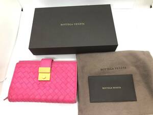 希少★BOTTEGA VENETA ボッテガヴェネタ★二つ折り長財布 ピンク イントレチャート レザー 本革 ゴールド ロック金具 レディース