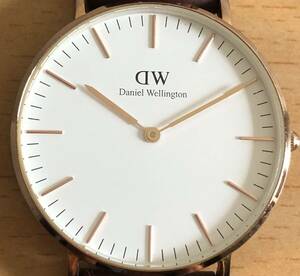 472-0078 Daniel Wellington ダニエルウェリントン メンズ　レディース　腕時計　革ベルト　クオーツ　電池切れ　動作未確認