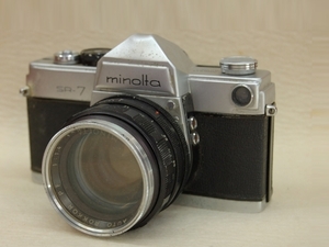 【minolta/ミノルタ/一眼レフフィルムカメラ/SR-7/レンズ/AUTO ROKKOR】写真