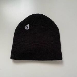 【匿名配送料込】VOLCOM ボムコム　つば付き　ビーニー　未使用