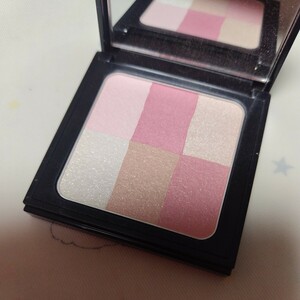 ★人気色★BOBBI BROWN　ボビィブラウン　ブライトニング　ブリック　05　パステルピンク　フェイスパウダー　パウダー　フェースカラー