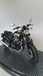 アオシマ模型　1/12 YAMAHA Vmax