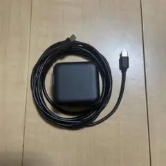 黒 USB-C 電源アダプター