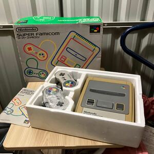 任天堂 スーパーファミコン 本体　コントローラ1個未使用品