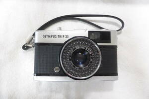 【ジャンク品　オリンパス　フィルムカメラ】OLYMPUS　TRIP　35　D.zuiko 1:2.8 f＝40mm Lens made inJapan　【A6-3①】0522