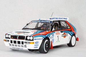 ● 1/18 ランチア 〓 デルタ HF インテグラーレ Evo2 / 1992 サンレモ 〓 LANCIA 京商