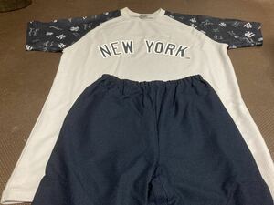 新品同様NEW YORKグレー、濃紺、ロゴ白、濃紺ストレッチ上下セット　サイズＭ～L