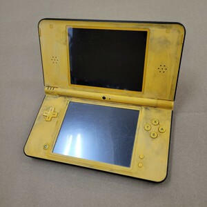 89。 Nintendo DSi LL ニンテンドー DSiLL 本体のみ 通電確認あり/初期化済 イエロー