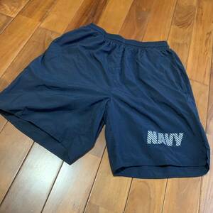 沖縄 米軍放出品 米軍実物 US NAVY トレーニングパンツ ショートパンツ ネイビー SMALL (管理番号BC215)